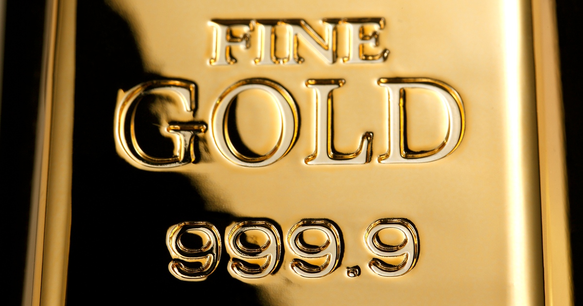 Gold Mining Stocks vs Physical Gold: Which is Better?  